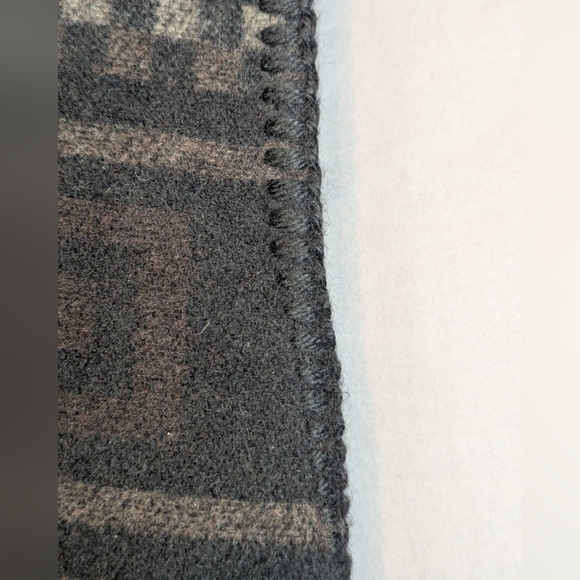 Tribal vest size large Acrylic/polyester/wool blend - Picture 8 of 10